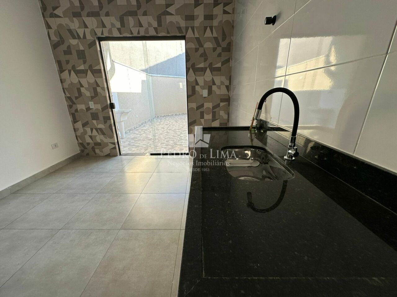imagem do imovel Sobrado frontal novo, 3 dormitórios sendo 1 suíte e 2 vagas na Vila Jacui ref: PE44506