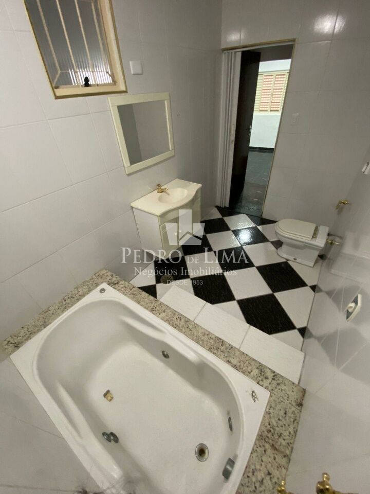 Casa térrea à venda, são 2 residencias no mesmo terreno, 3 quartos e 2 vagas na Ponte Rasa