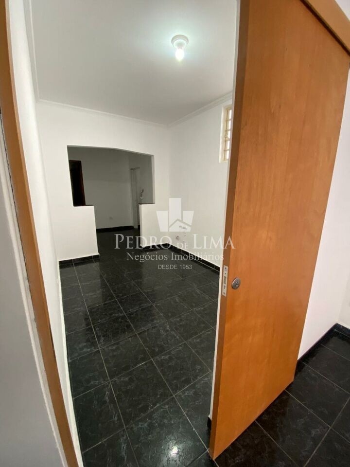 Casa térrea à venda, são 2 residencias no mesmo terreno, 3 quartos e 2 vagas na Ponte Rasa
