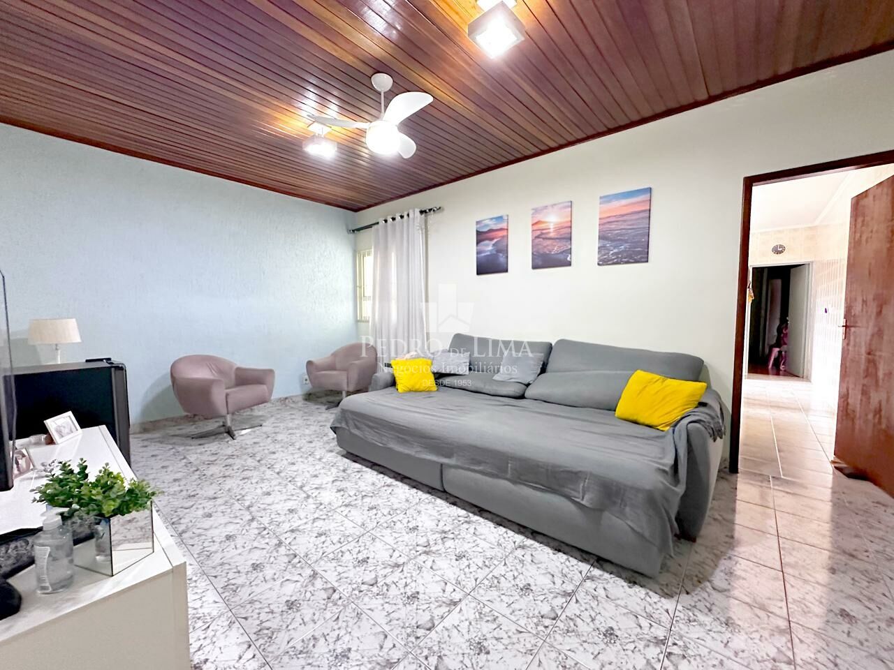 imagem do imovel Casa assobradada com edícula, 3 dormitórios, 4 vagas e 5 banheiros no Cangaíba ref: PE44518