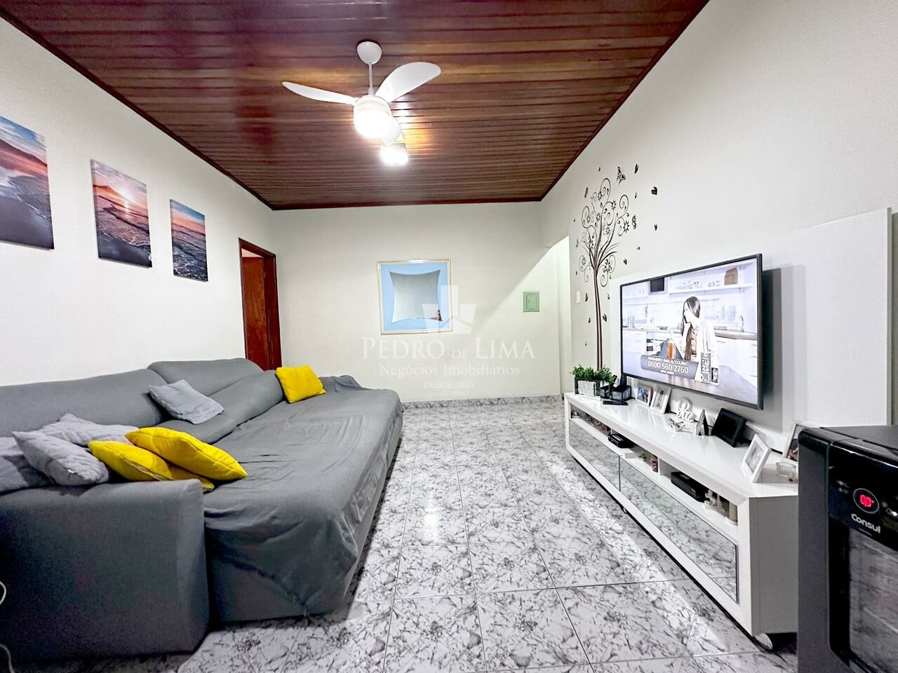 Casa assobradada com edícula, 3 dormitórios, 4 vagas e 5 banheiros no Cangaíba