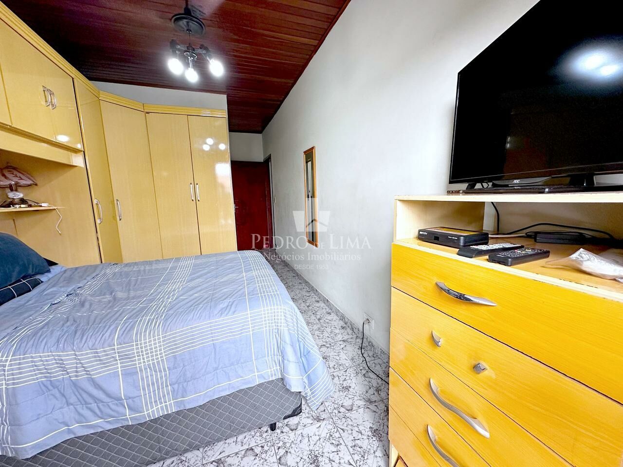 Casa assobradada com edícula, 3 dormitórios, 4 vagas e 5 banheiros no Cangaíba