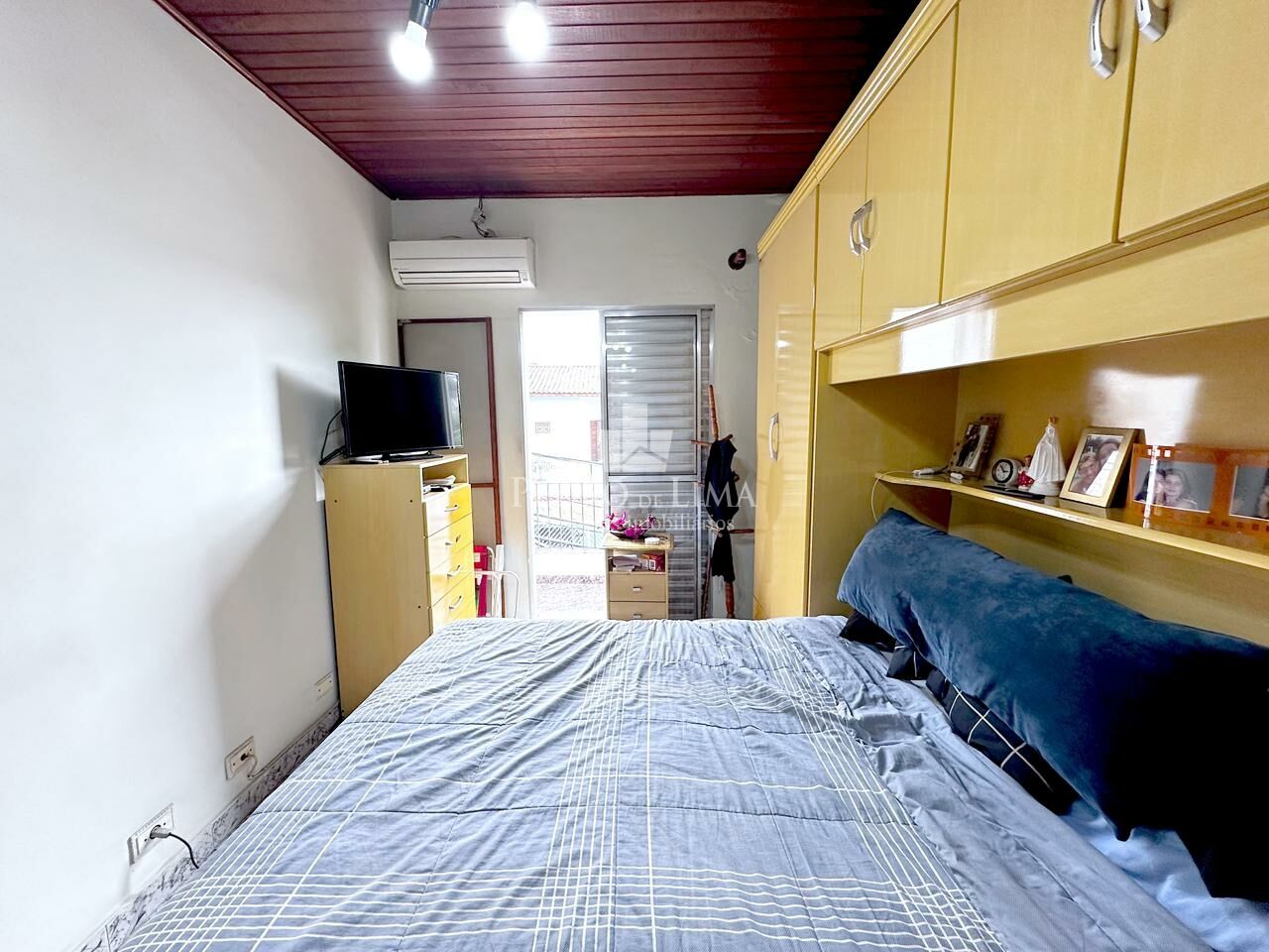 Casa assobradada com edícula, 3 dormitórios, 4 vagas e 5 banheiros no Cangaíba