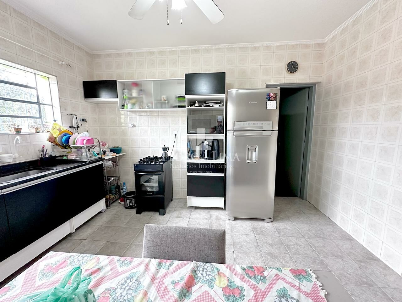 Casa assobradada com edícula, 3 dormitórios, 4 vagas e 5 banheiros no Cangaíba
