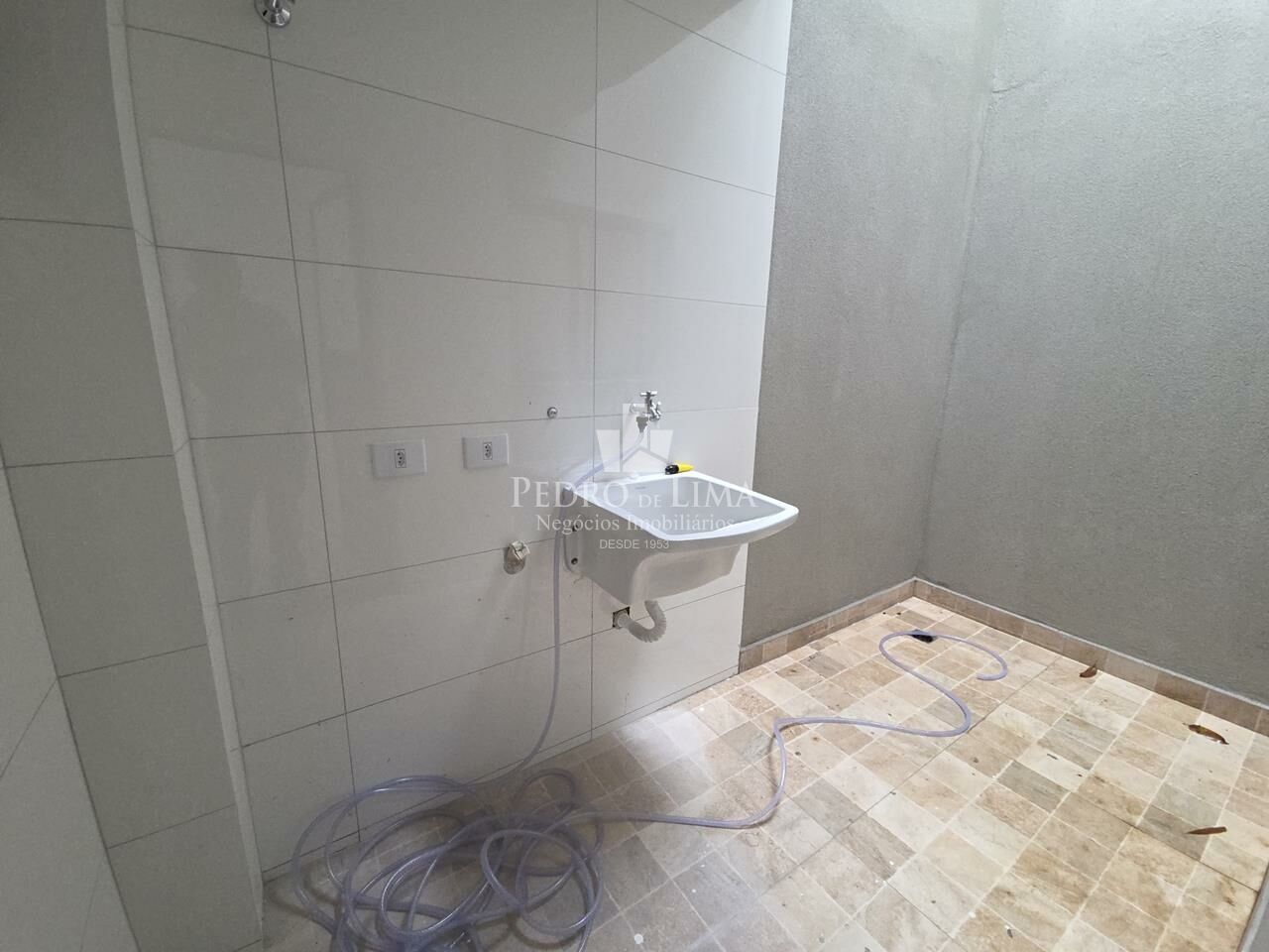 imagem do imovel Sobrado em condomínio, com 2 suítes, 1 vagas, 80 m², na Vila Ré.  ref: PE44520