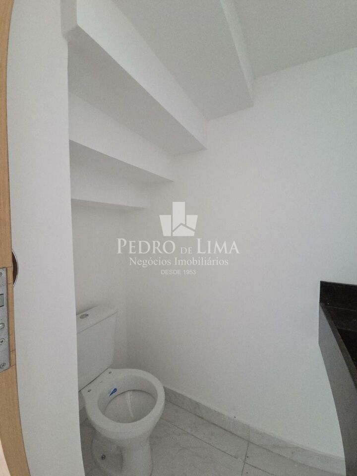 Sobrado em condomínio, com 2 suítes, 1 vagas, 80 m², na Vila Ré. 