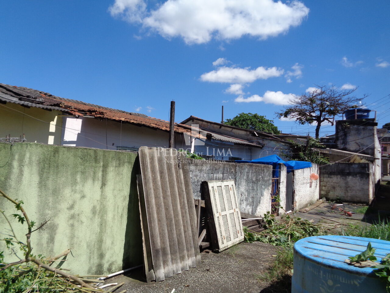 Terreno com 15x50 = 750 m² - Cangaiba