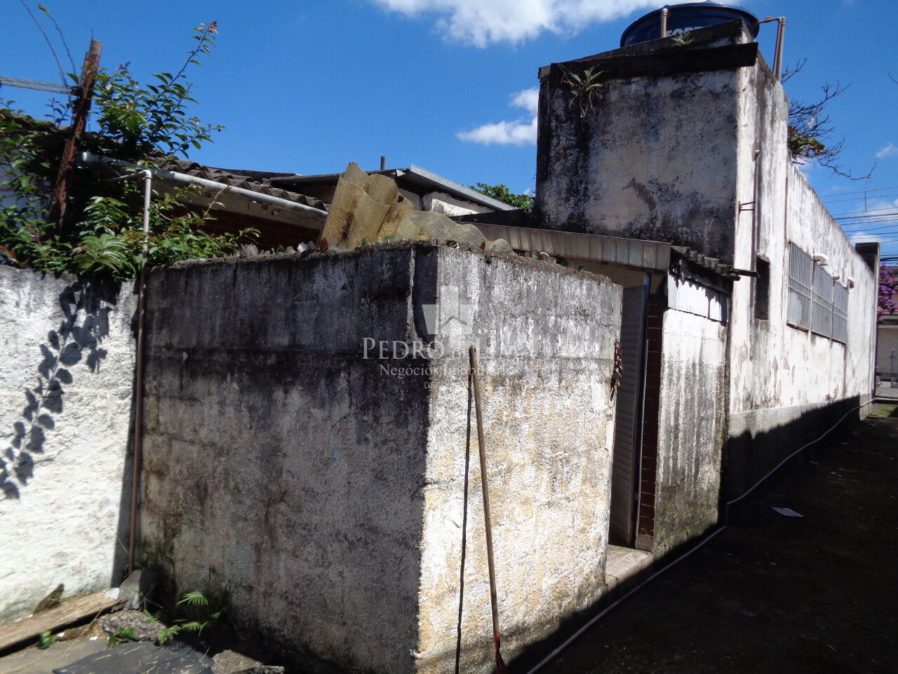 Terreno com 15x50 = 750 m² - Cangaiba