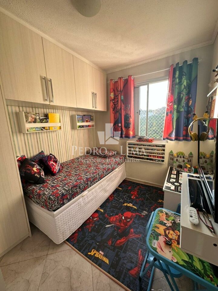 Apartamento três dormitórios e uma vaga na Cidade Lider