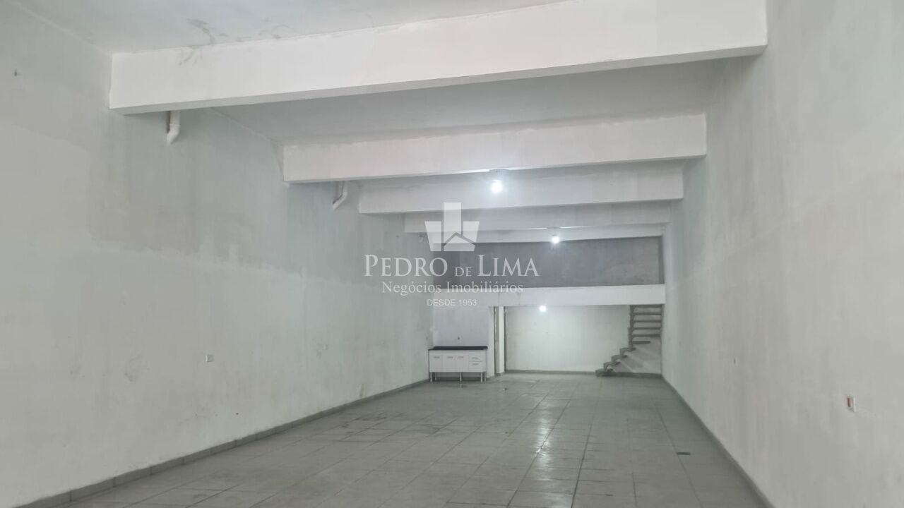Salão comercial com 2 banheiros  na Avenida Nordestina - Vila Curuça