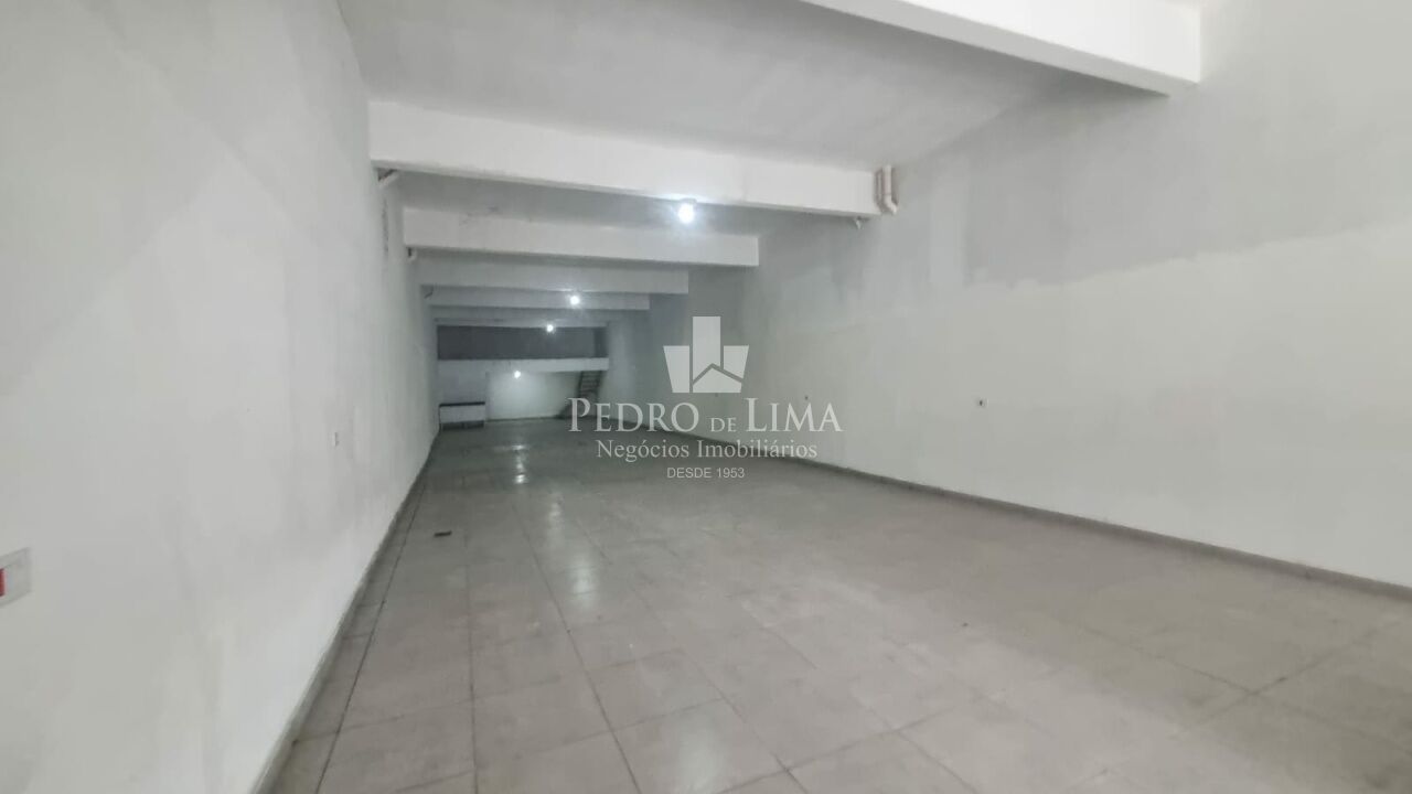 Salão comercial com 2 banheiros  na Avenida Nordestina - Vila Curuça