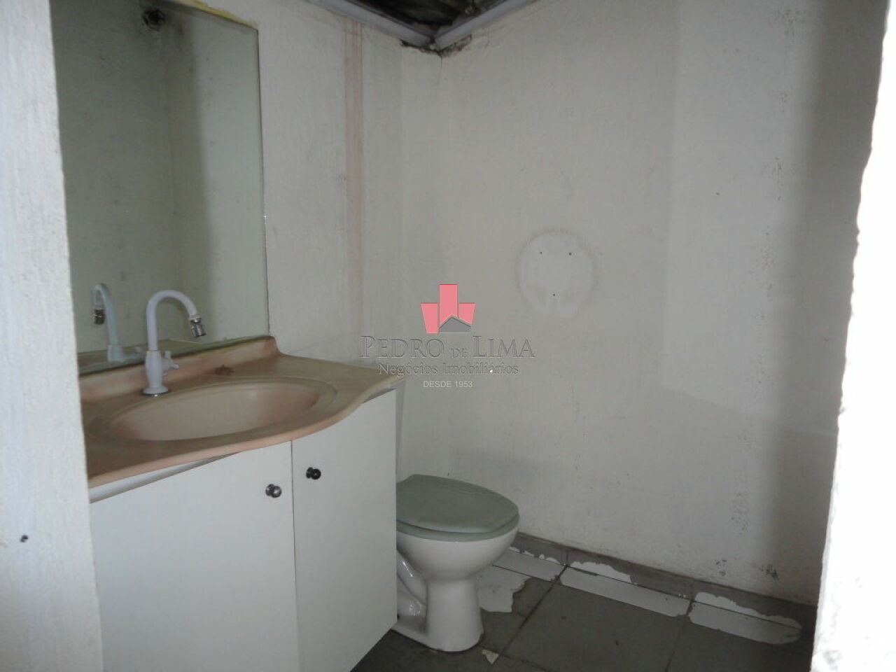 Salão Comercial, de 400 m² na Ponte Rasa, Av. São Miguel.