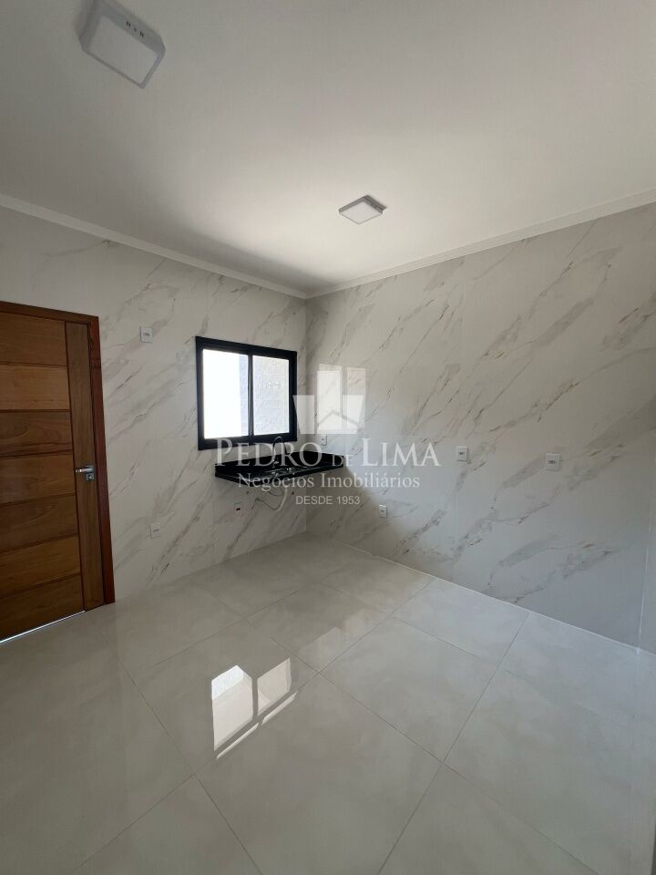 imagem do imovel Sobrado na 2 suítes e 2 vagas com um belo quintal estuda-se permuta na Ponte Rasa  ref: PE44562