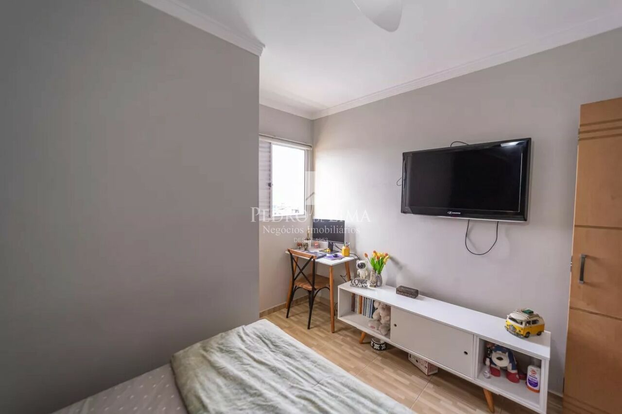 Sobrado em condomínio fechado 2 suítes, 2 vagas e 60 m² no Cangaíba.