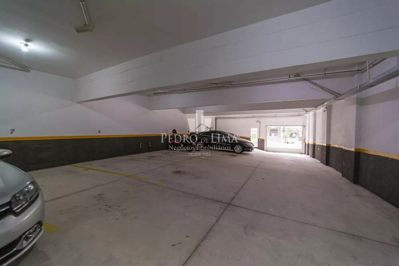 Sobrado em condomínio fechado 2 suítes, 2 vagas e 60 m² no Cangaíba.