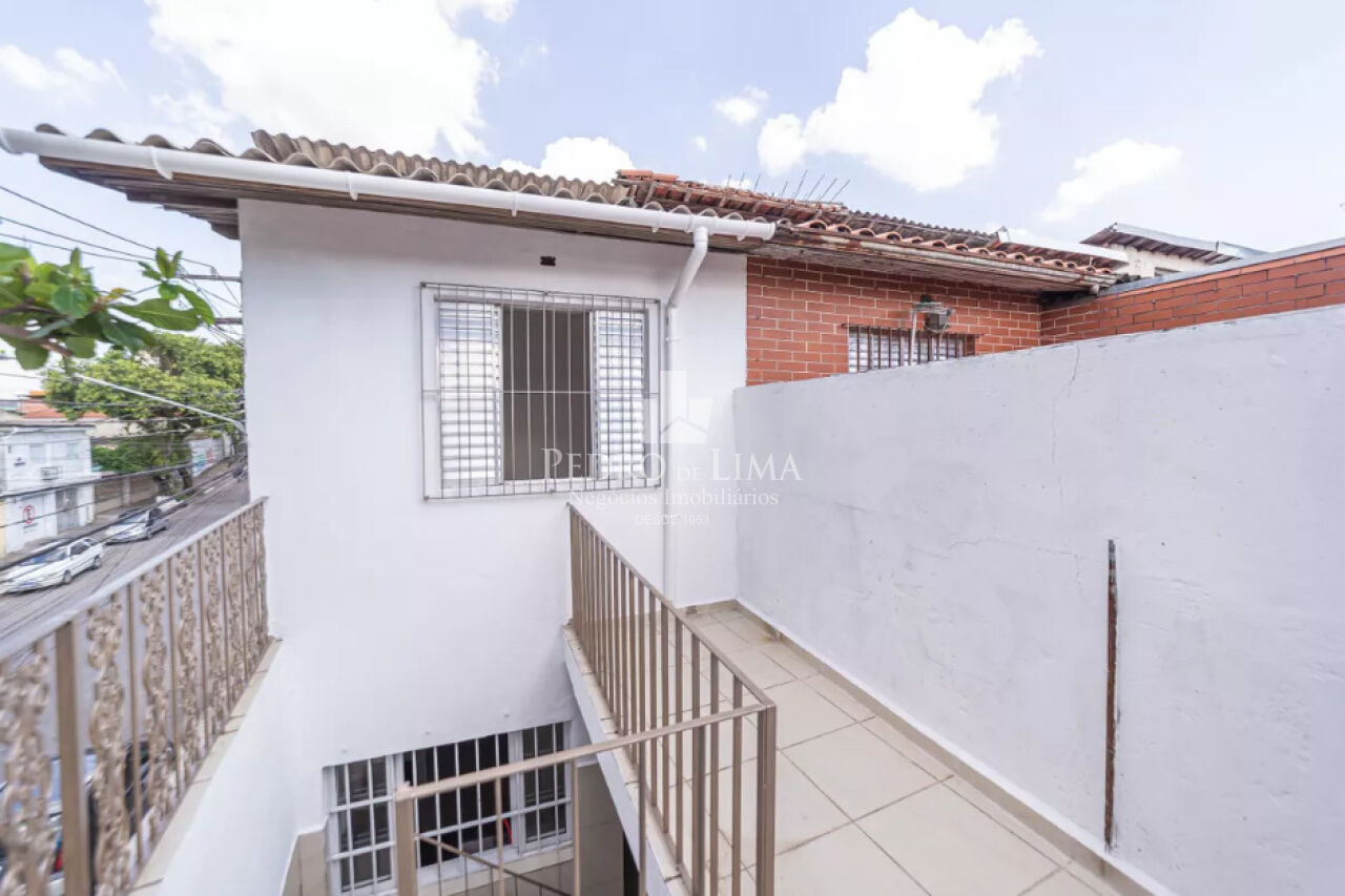 Sobrado frontal  2 dormitórios, 1 vaga e terraço, Vila Marieta - Penha