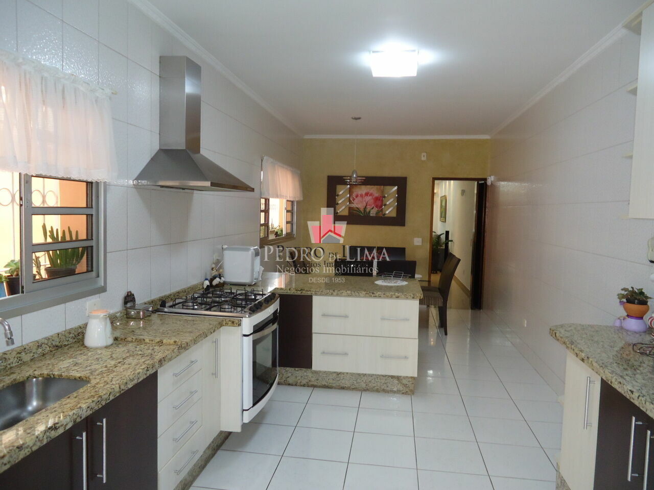imagem do imovel Sobrado Frontal - 3 dormitórios e 4 vagas - Vila Ré ref: PE44579