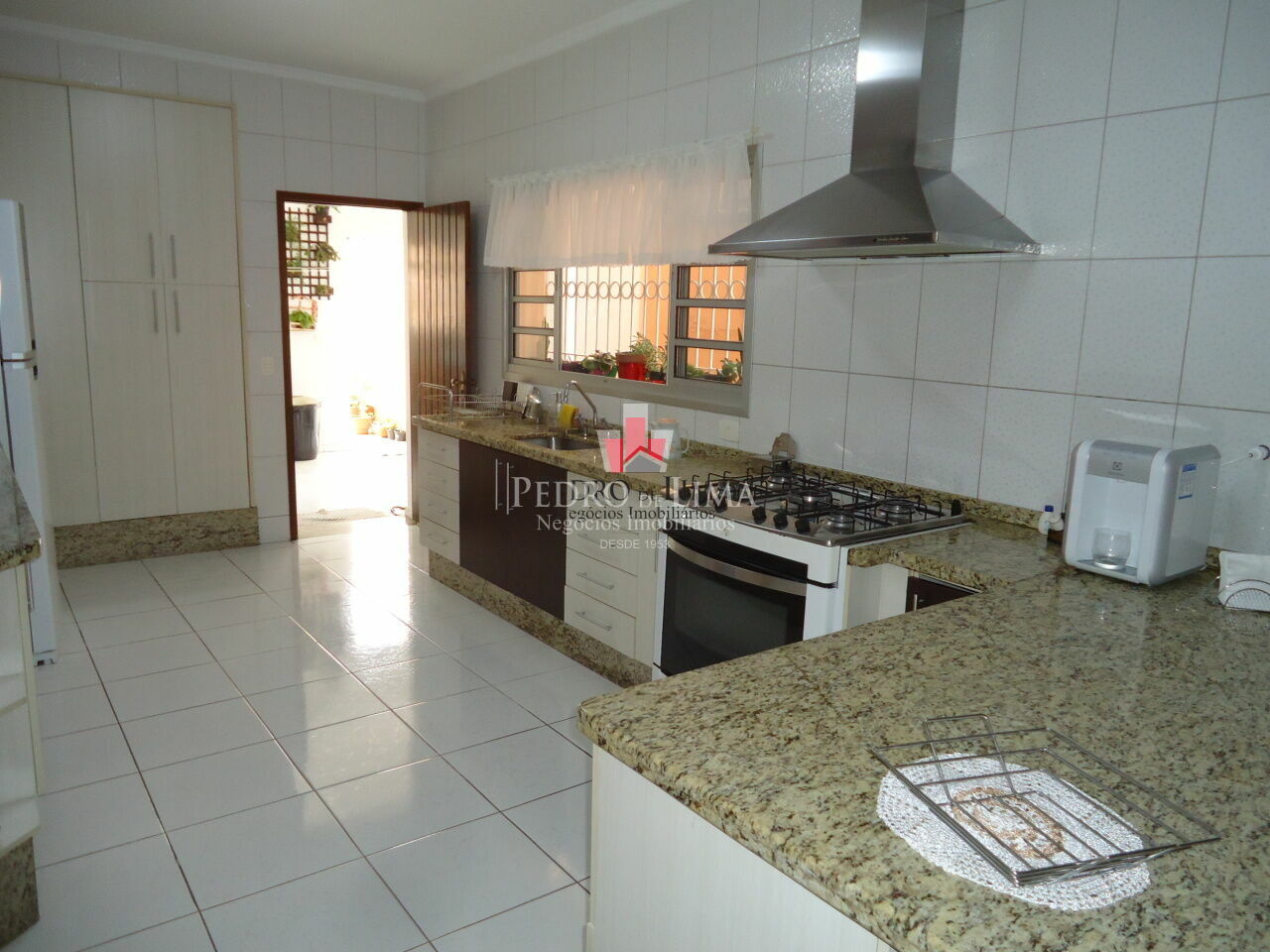 imagem do imovel Sobrado Frontal - 3 dormitórios e 4 vagas - Vila Ré ref: PE44579