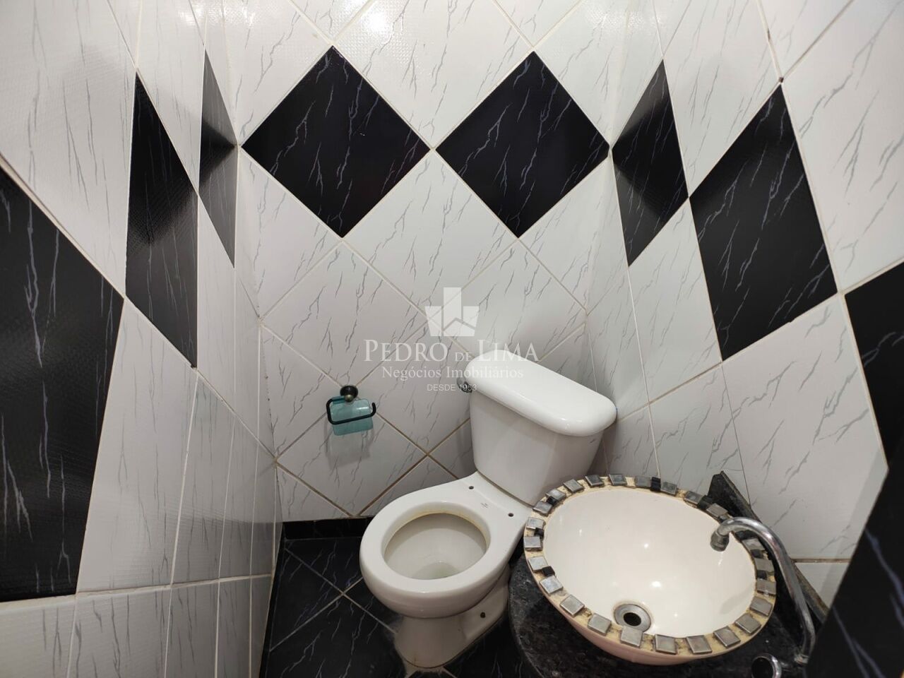 Sobrado frontal  na região Ponte Rasa