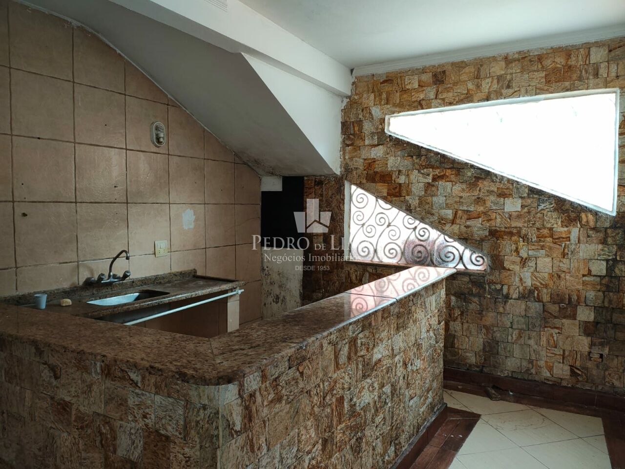 imagem do imovel Sobrado frontal  na região Ponte Rasa ref: PE44580