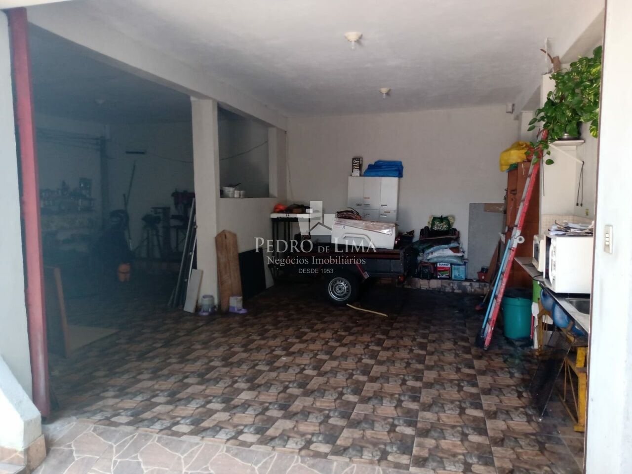 Casa térrea com 2 dormitórios, 2 vagas e terreno 9 x 25, na Ponte Rasa.