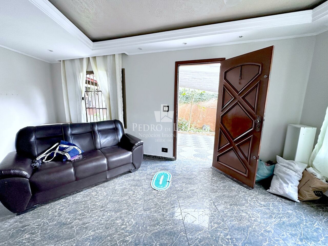 Sobrado frontal 3 quartos (1 suíte), 2 vagas e quintal com gramado, Ermelino Matarazzo