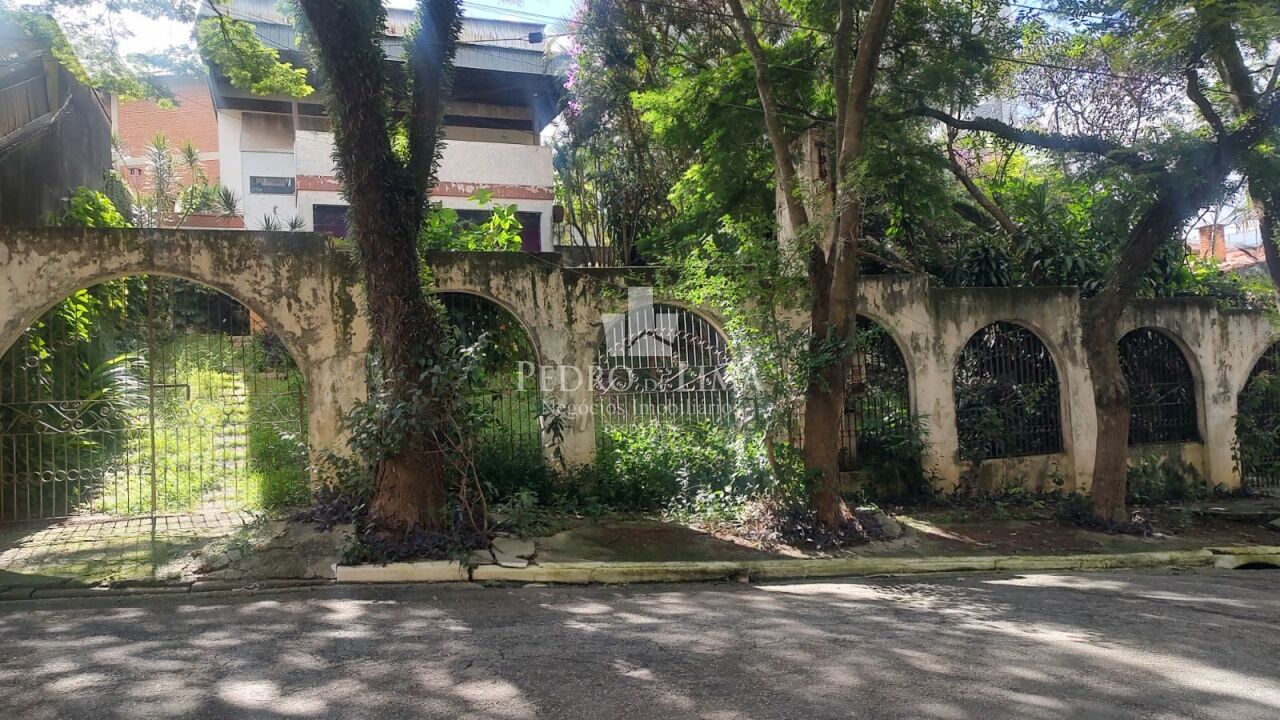 Terreno 20 x 30 na Região da Penha não aceita incorporação