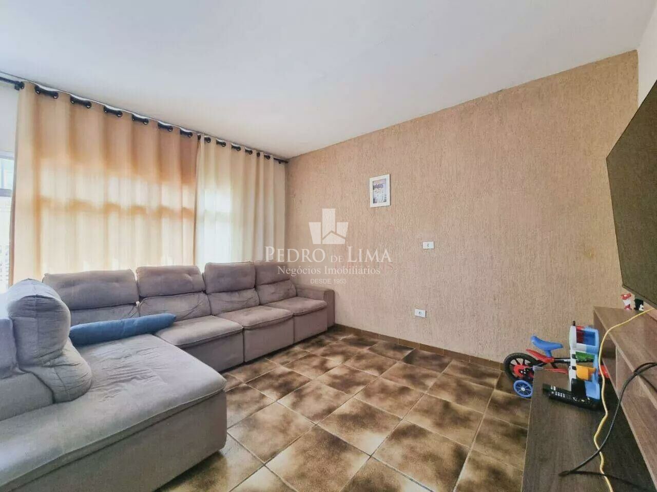 imagem do imovel Casa térrea, terreno 10x30, 6 dormitórios e 4 vagas na Ponte Rasa ref: PE44619