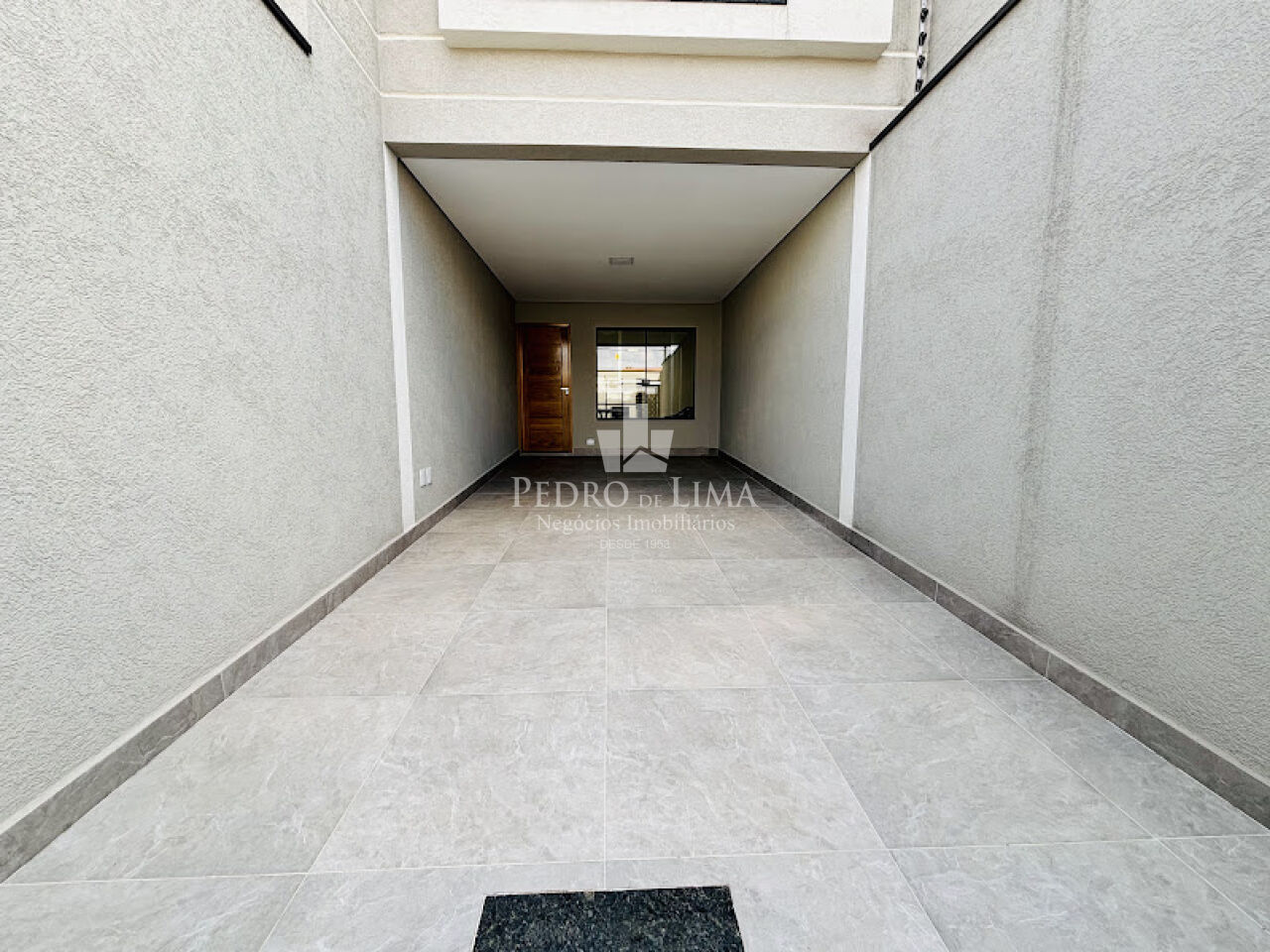 Sobrado 3 quartos e 2 vagas na Penha