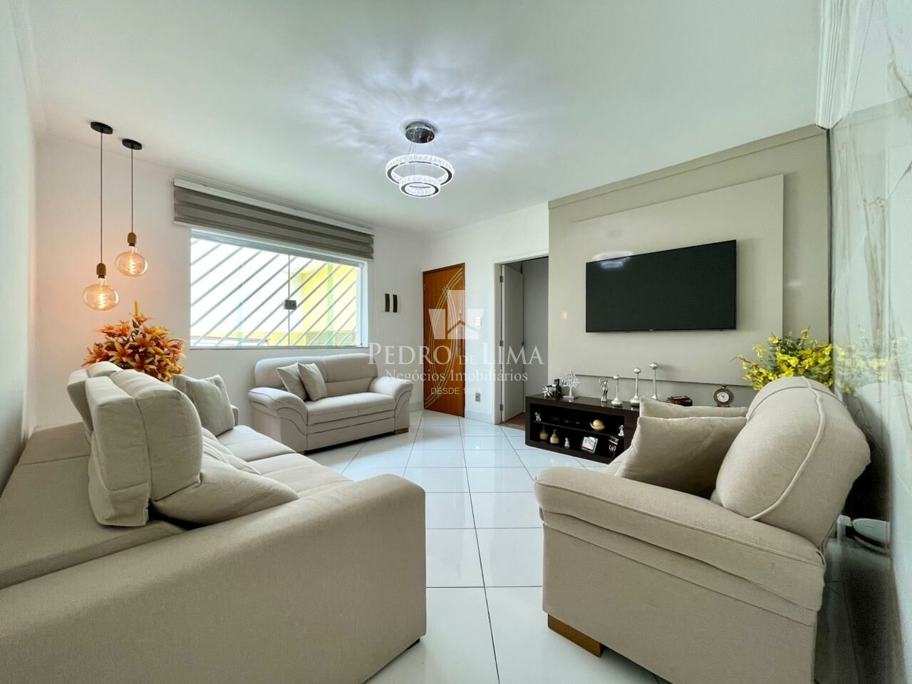 imagem do imovel Casa térrea com edícula, ideal para moradia e comércio, 248 m² na Penha ref: PE44659