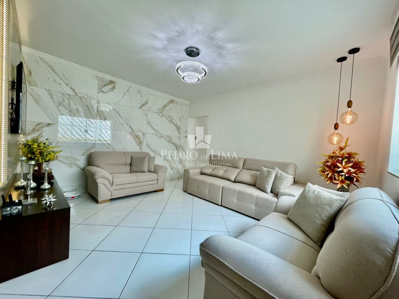 imagem do imovel Casa térrea com edícula, ideal para moradia e comércio, 248 m² na Penha ref: PE44659