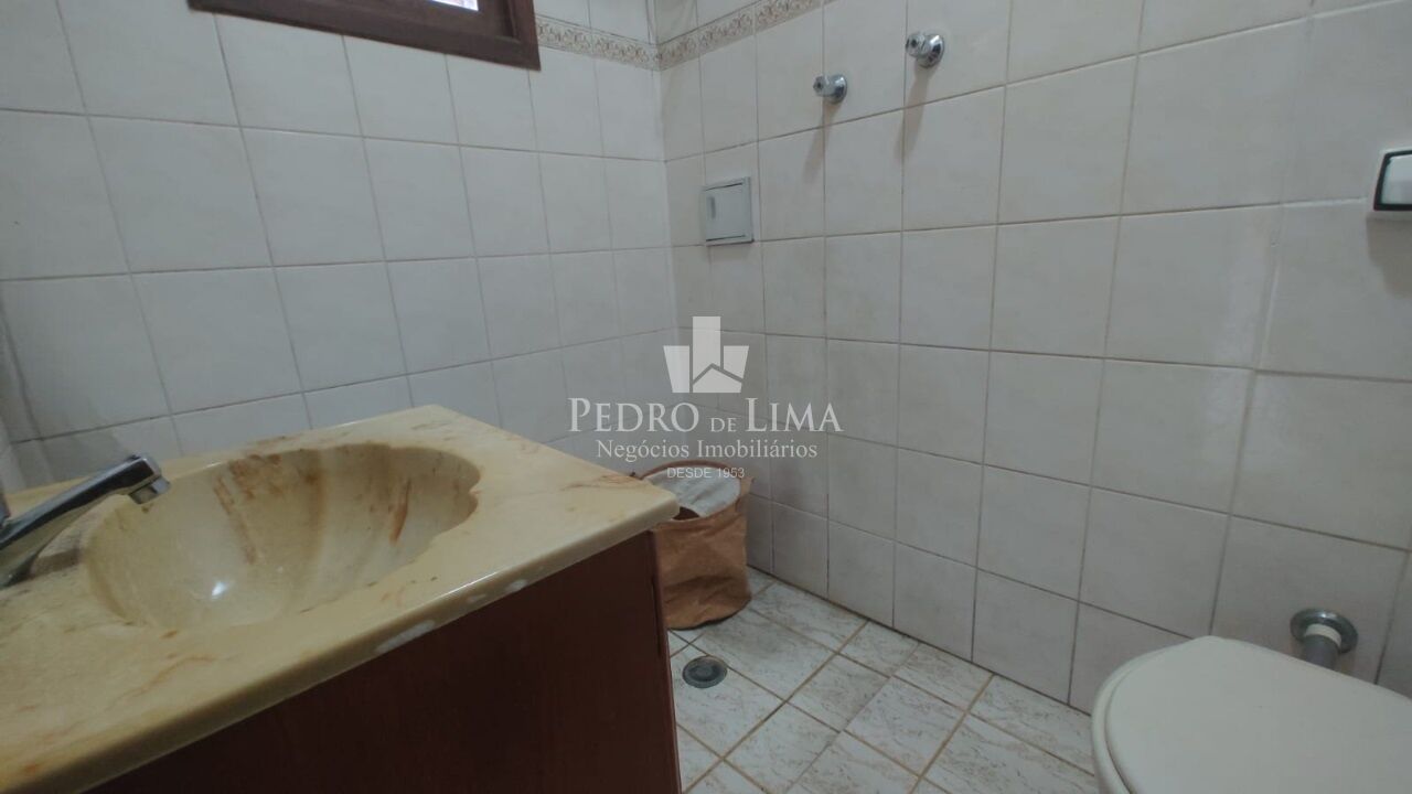 Duas casas no terreno 140 m², Vila Carrão, próximo à nova estação de Metrô.
