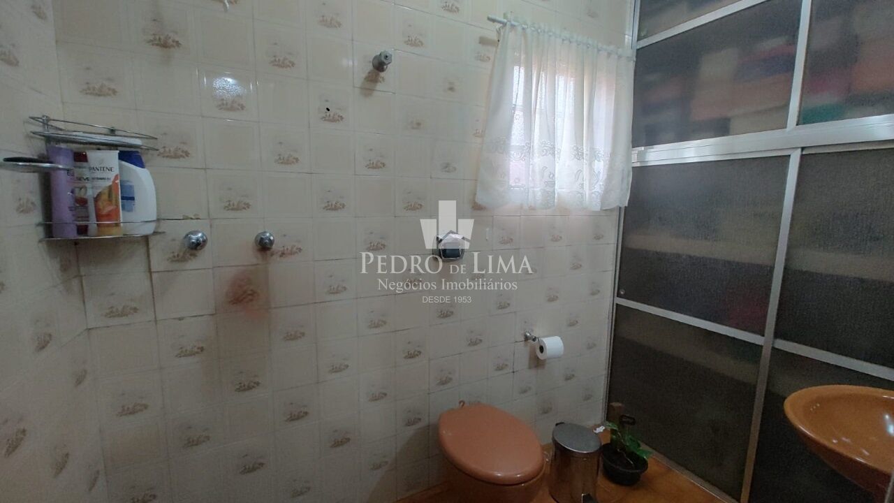 Duas casas no terreno 140 m², Vila Carrão, próximo à nova estação de Metrô.