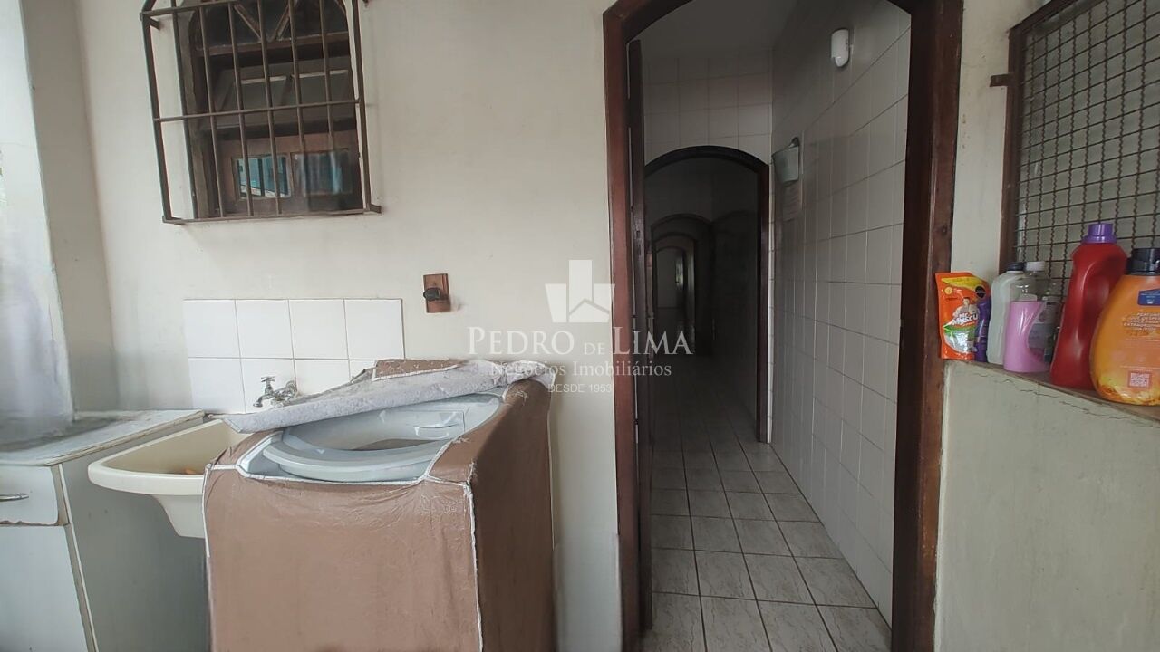 Duas casas no terreno 140 m², Vila Carrão, próximo à nova estação de Metrô.