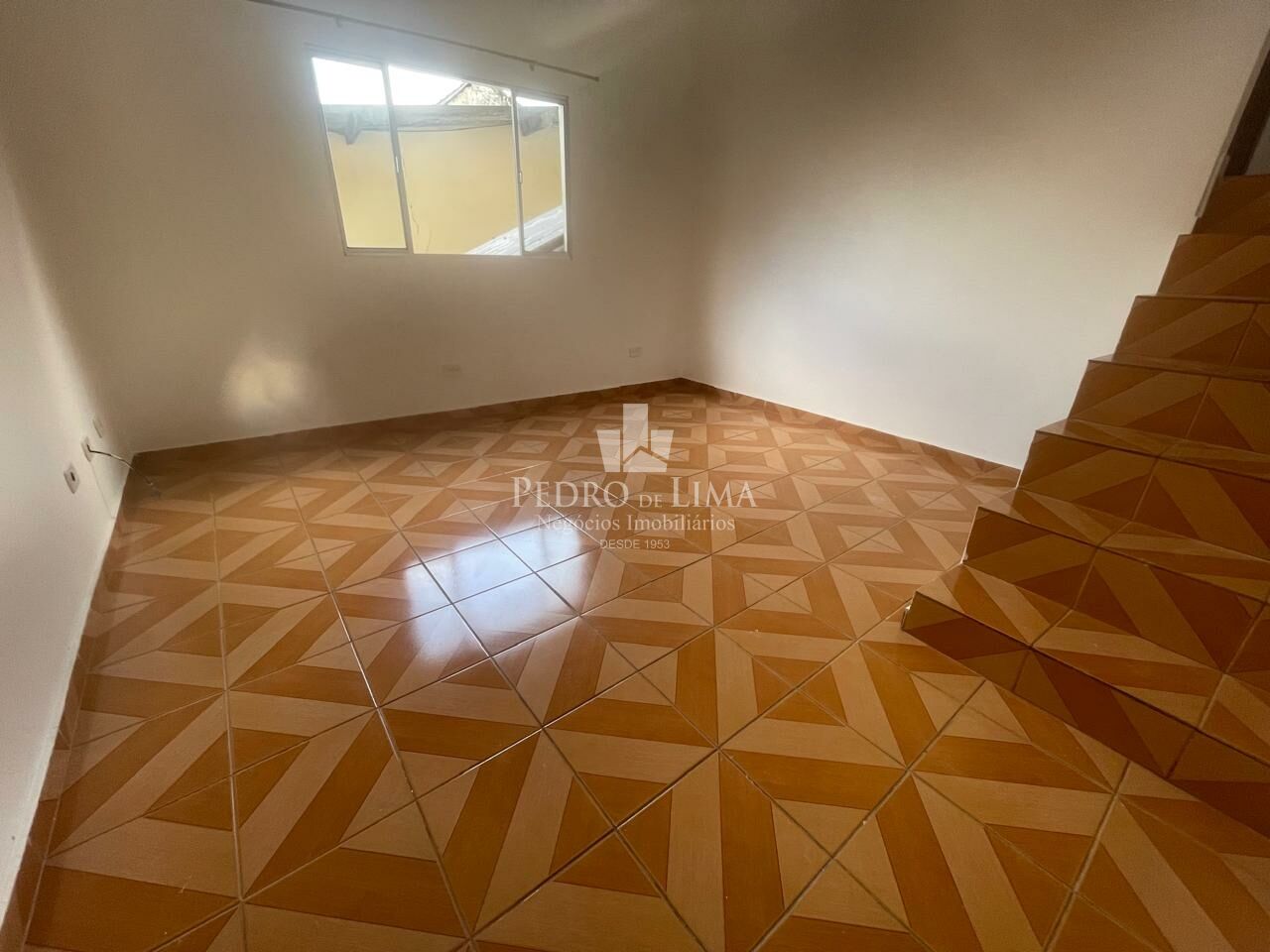 imagem do imovel Casa Assobrada com 2 dormitórios e vaga de garagem na região da Penha  ref: PE44672