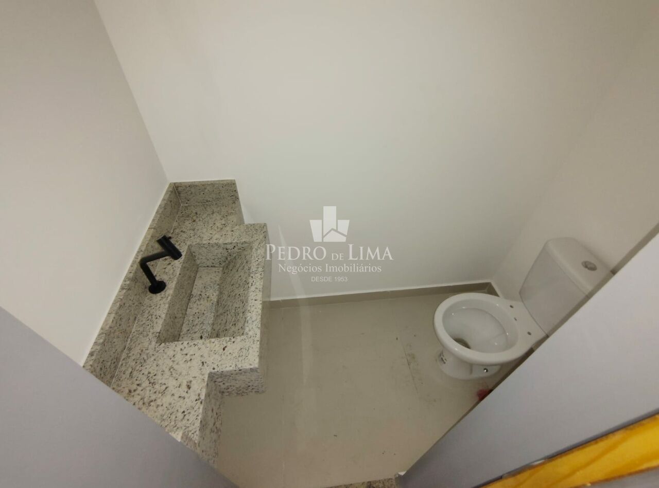 Sobrado Frontal na região Vila Carrão 