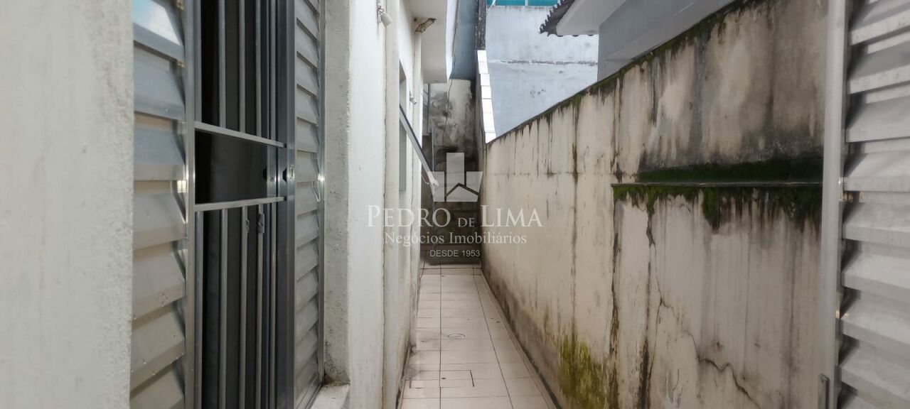 Casa assobradada na Penha.