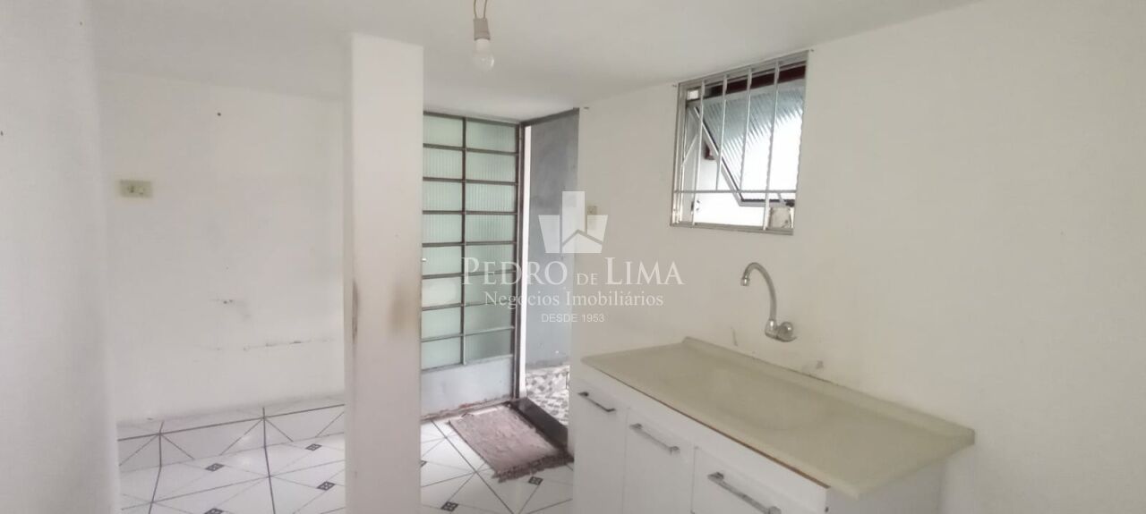 Casa assobradada na Penha.