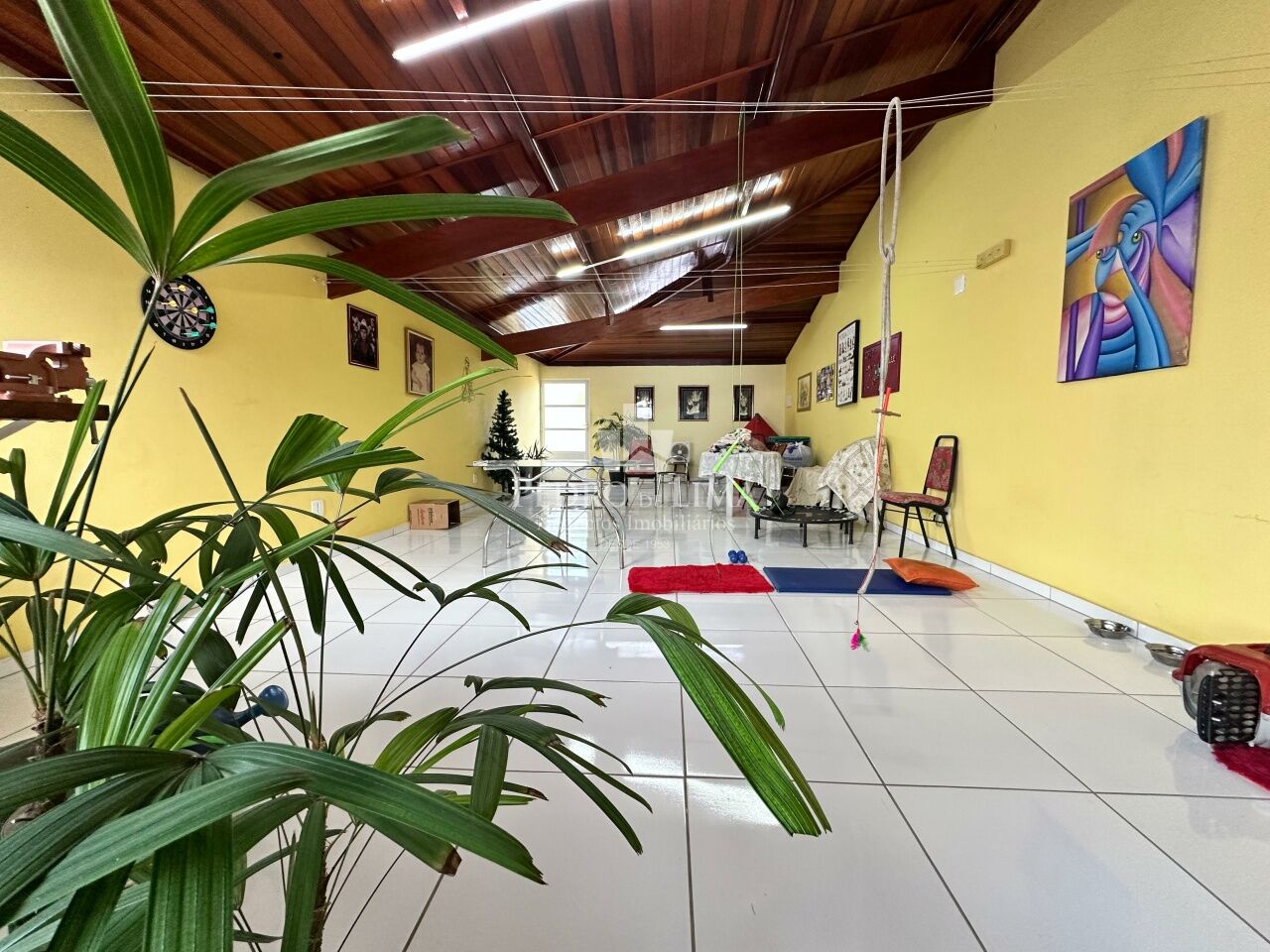 Casa Térrea Ampla com Terraço Gourmet, 4 Dormitórios | Terreno 5x30 | 2 Vagas - Ponte Rasa