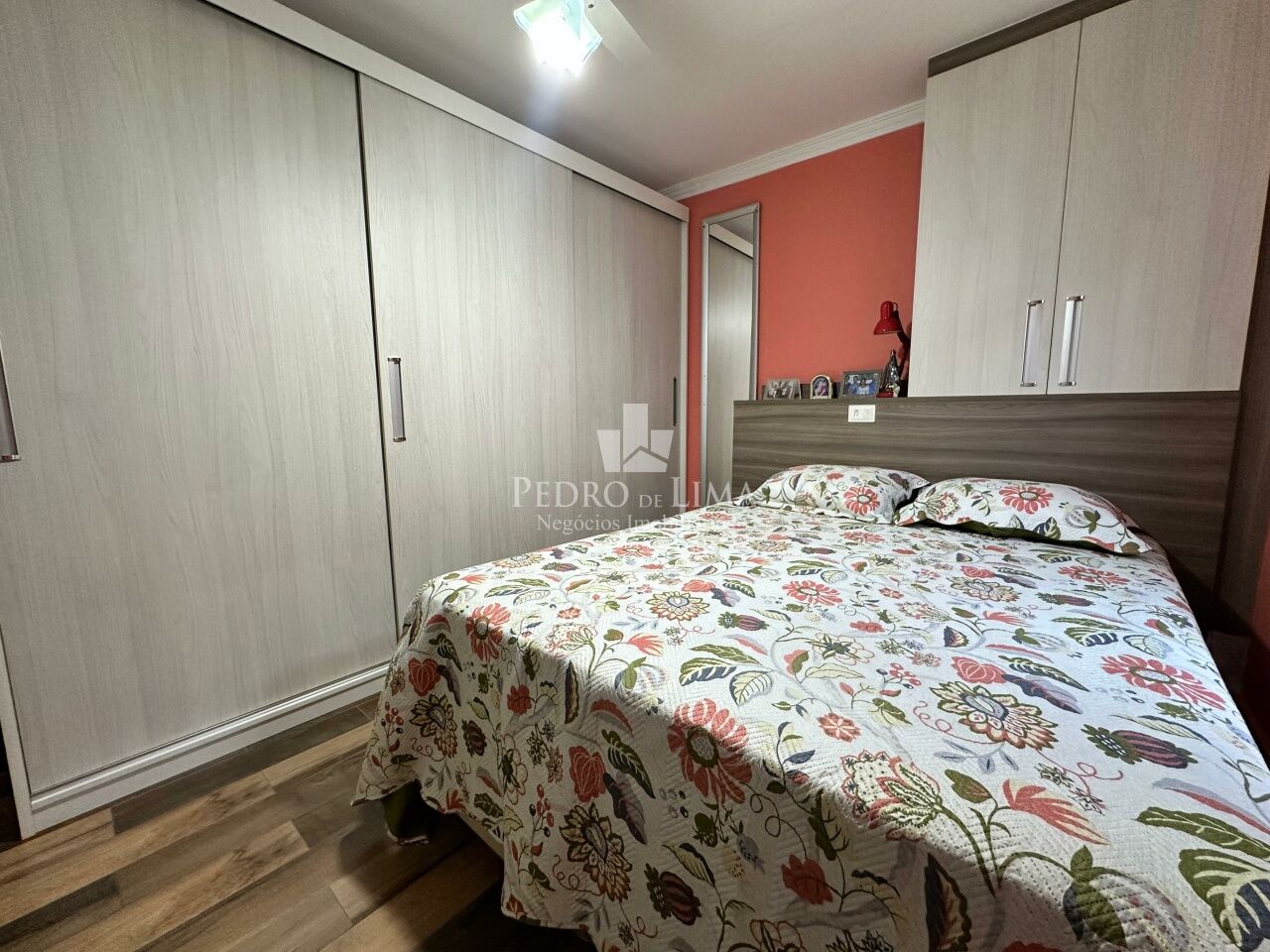 Casa Térrea Ampla com Terraço Gourmet, 4 Dormitórios | Terreno 5x30 | 2 Vagas - Ponte Rasa