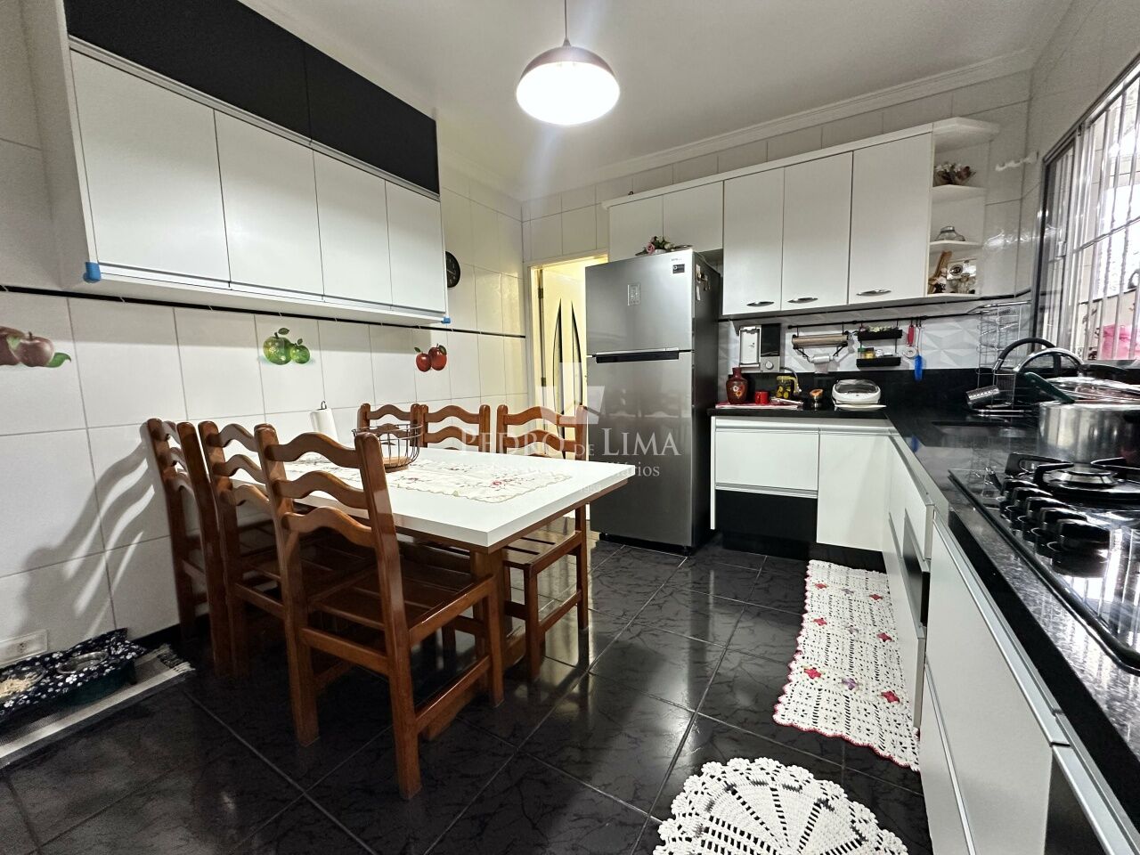 Casa Térrea Ampla com Terraço Gourmet, 4 Dormitórios | Terreno 5x30 | 2 Vagas - Ponte Rasa