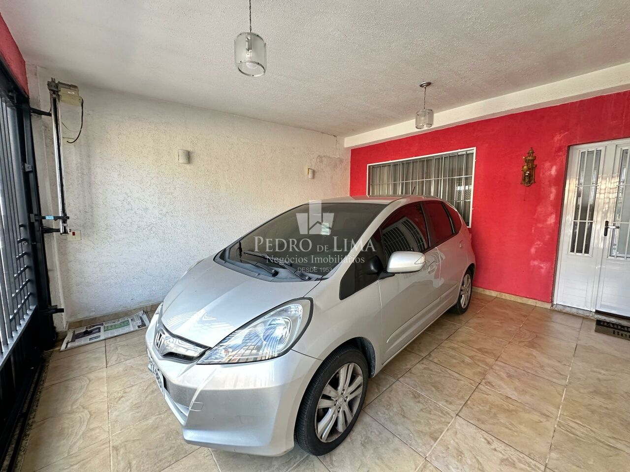 Casa Térrea Ampla com Terraço Gourmet, 4 Dormitórios | Terreno 5x30 | 2 Vagas - Ponte Rasa