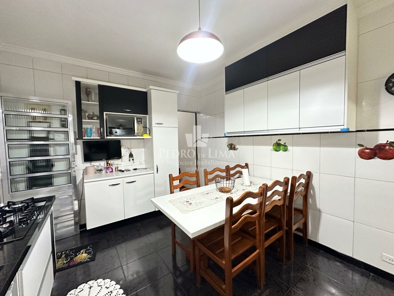 Casa Térrea Ampla com Terraço Gourmet, 4 Dormitórios | Terreno 5x30 | 2 Vagas - Ponte Rasa