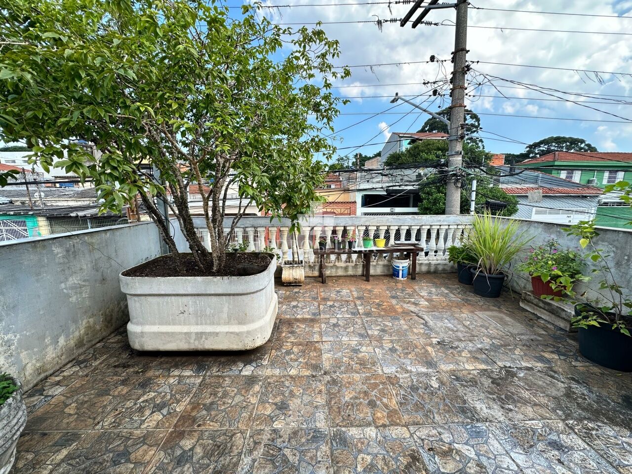 Casa Térrea Ampla com Terraço Gourmet, 4 Dormitórios | Terreno 5x30 | 2 Vagas - Ponte Rasa
