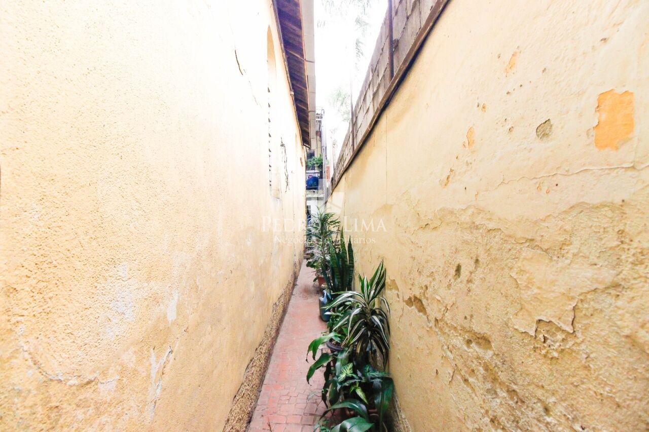 Galpão Comercial para Locação  300 m² na Guaiaúna Penha