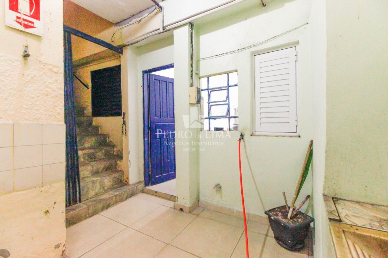 Galpão Comercial para Locação  300 m² na Guaiaúna Penha