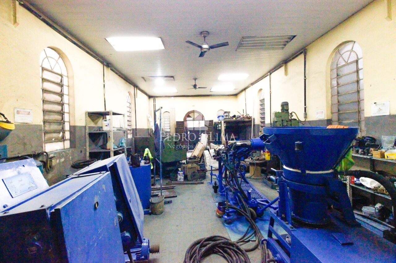 Galpão Comercial para Locação  300 m² na Guaiaúna Penha