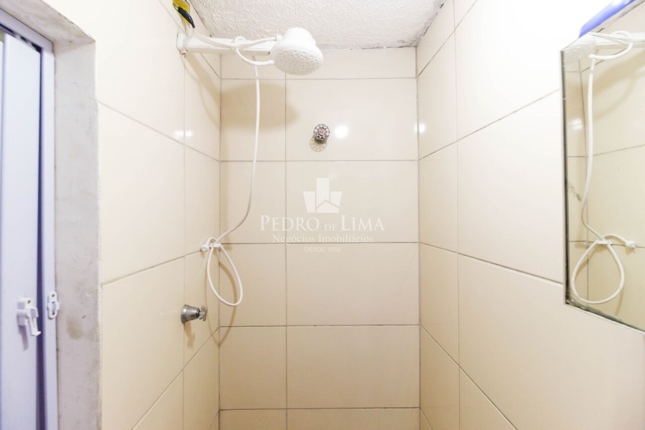 Galpão Comercial para Locação  300 m² na Guaiaúna Penha
