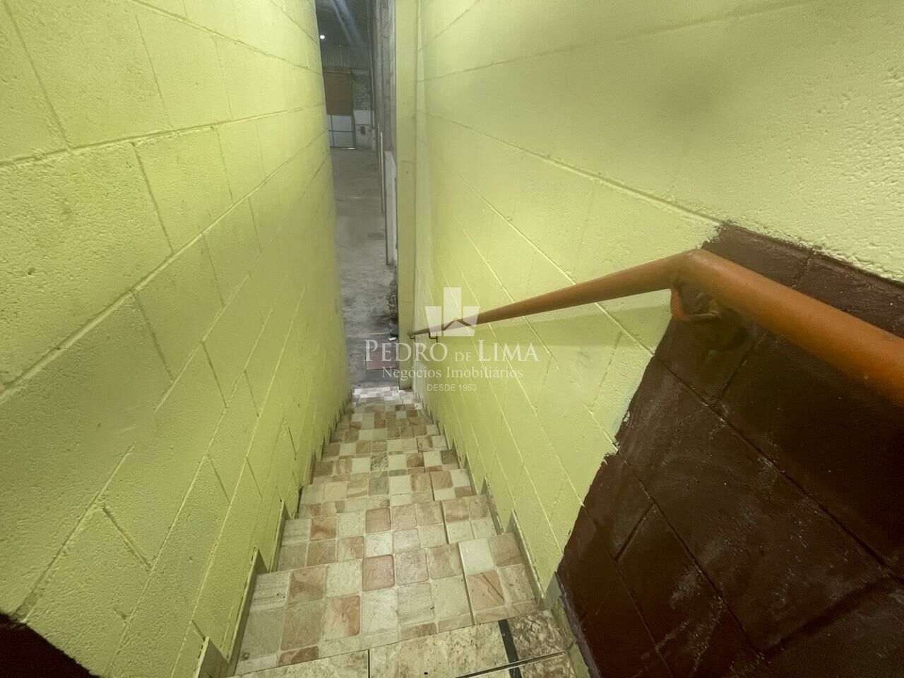 Galpão Comercial para Locação  1.000 m²  Região de Ermelino Matarazzo