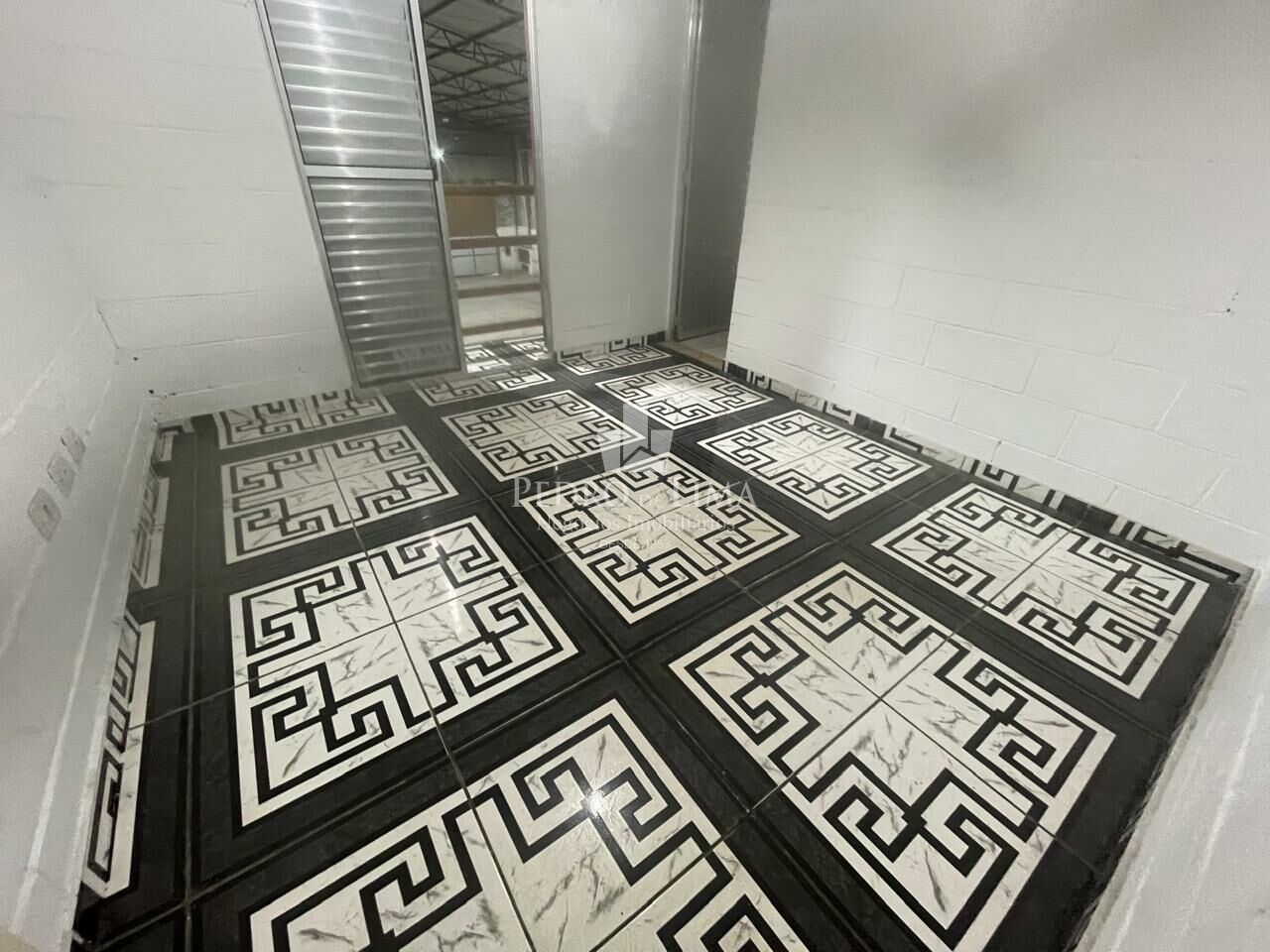 Galpão Comercial para Locação  1.000 m²  Região de Ermelino Matarazzo